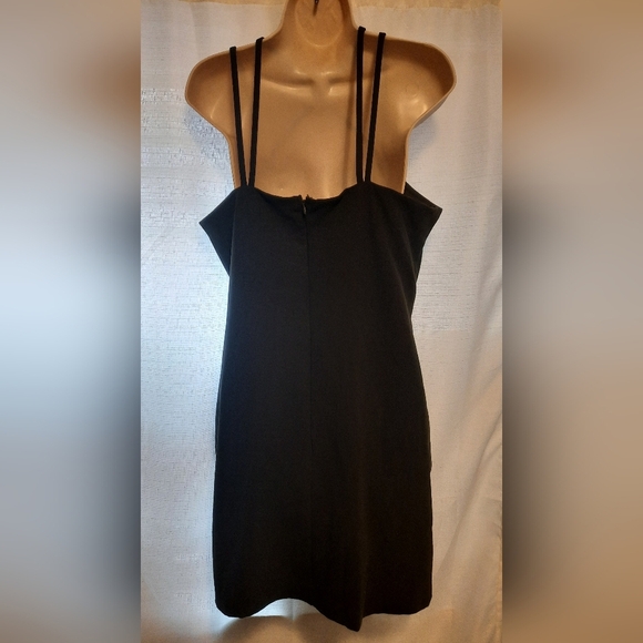 She + Sky Elegant Black Strappy Blouse - Picture 5 of 8